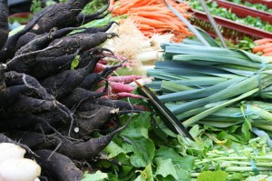 The idea is not to let excess produce rot outside the State warehouses but channel it at once to the consumer.