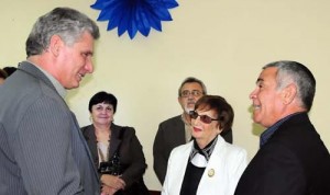 Vice President Miguel Díaz-Canel celebrates Hanukkah with members of the Jewish community in Havana.