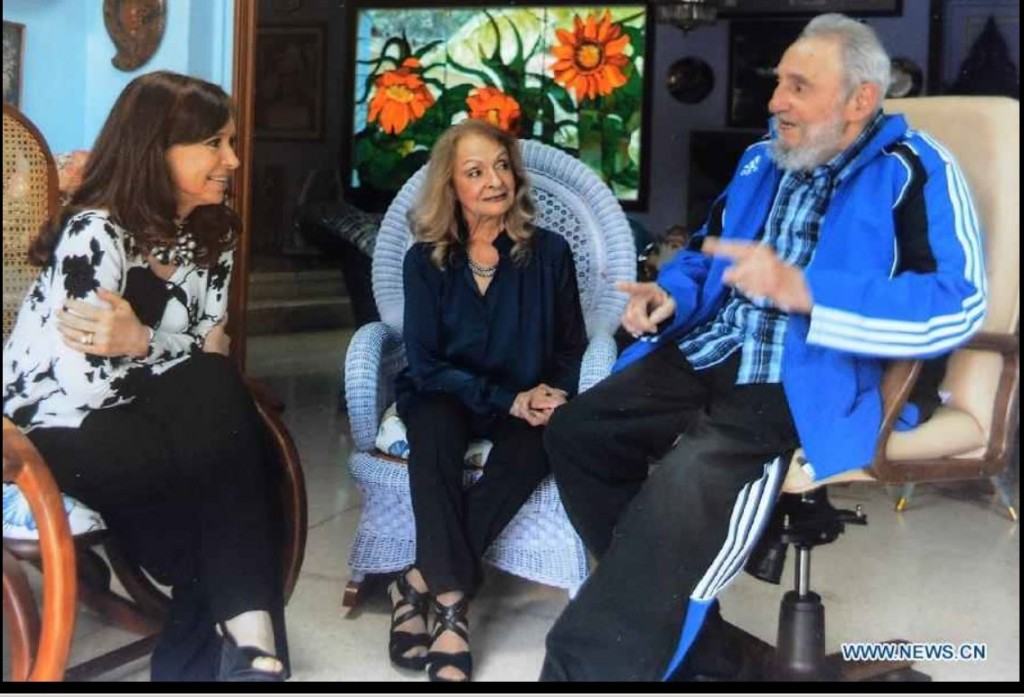 Cristina meets with Fidel. Also shown (in middle) is Fidel's wife, Dalia Soto del Valle.