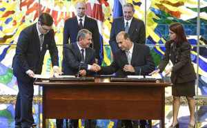 On July 11 in Havana, Rosneft's CEO, Igor Sechin, and Juan Torres Naranjo, general director of Cuba Petróleo (CUPET), signed a cooperation agreement in the presence of presidents Vladimir Putin and Raúl Castro.