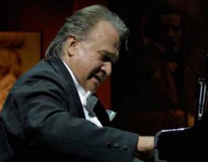 Cuban pianist Frank Fernández.