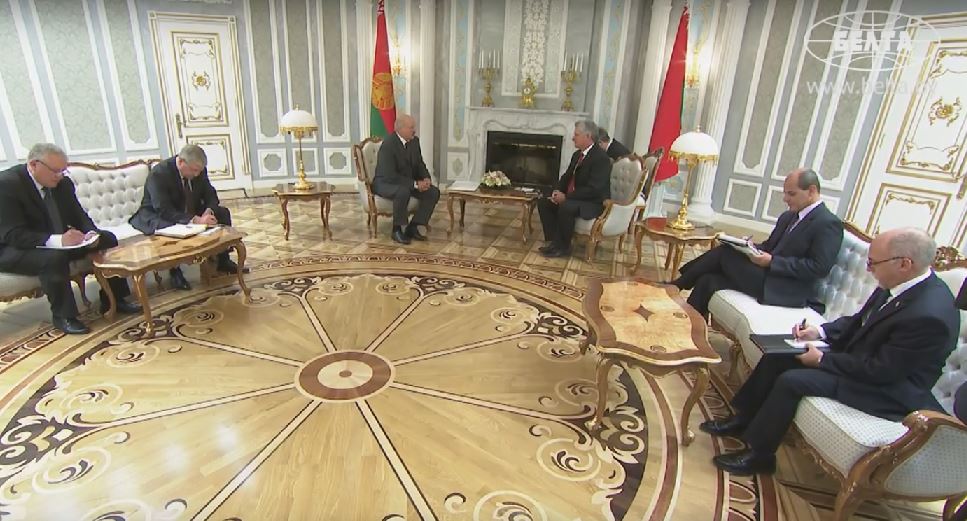 President Aleksandr Lukashenko meets with Vice President Miguel Díaz-Canel. From left to right, Cuban Ambassador Gerardo Suárez Álvarez, and Vice Minister for Foreign Relations Rogelio Sierra Díaz.
